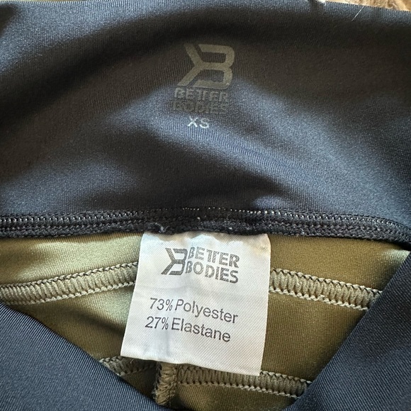 Better Bodies XS Green Camo Tights - Picture 3 of 5